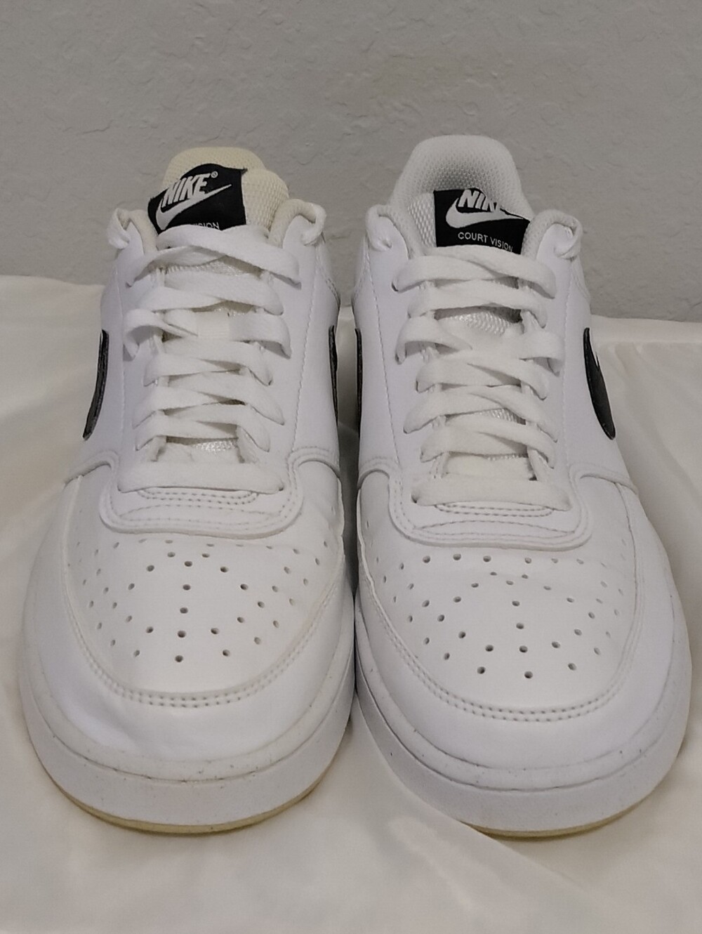 Nike White Men's Sneakers with Branded Interior Tag